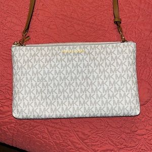 Michael Kors Crossbody Bag